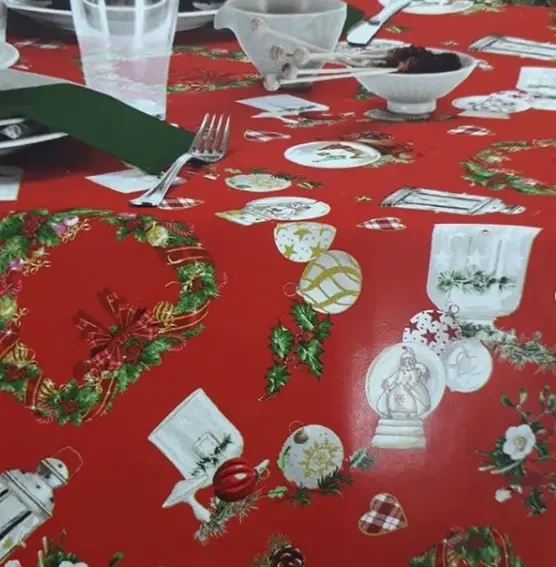 Итальянские скатерти с новогодней тематикой