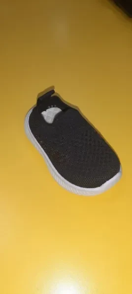 Кроссовки черные