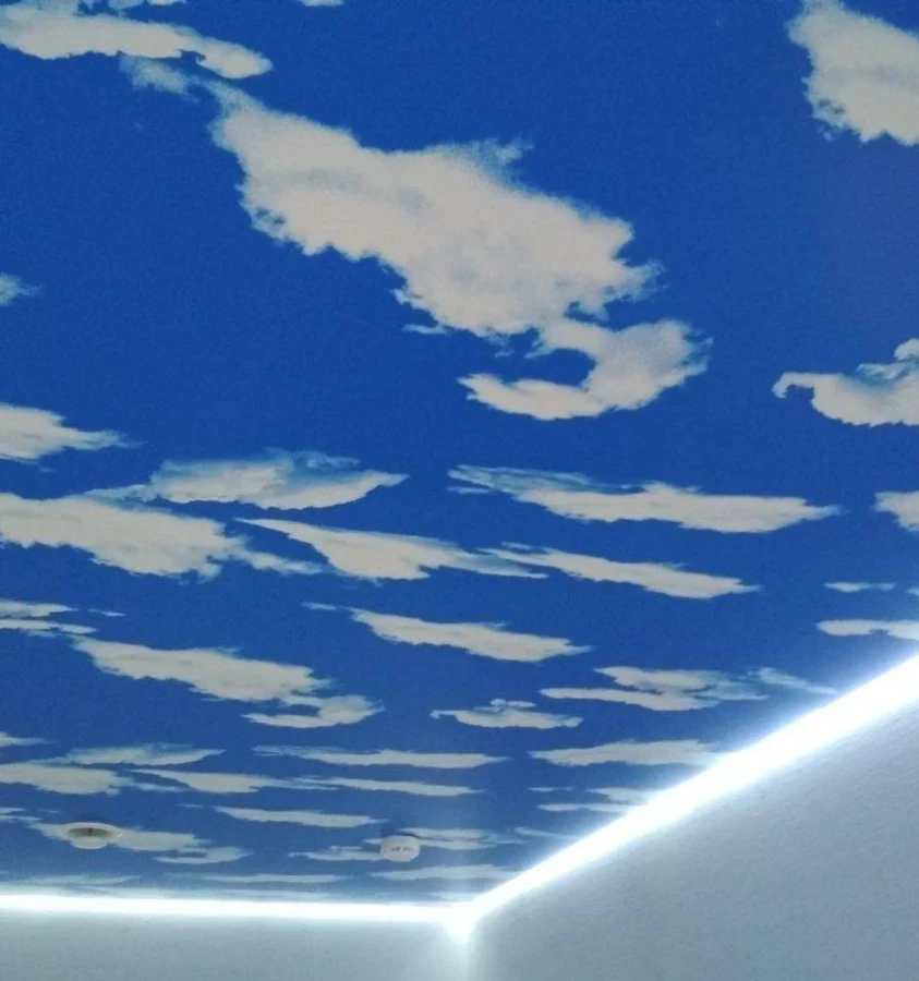 Натяжной потолок с софитами. Полотно Небо