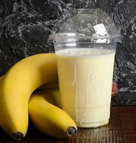 Молочный коктейль банан