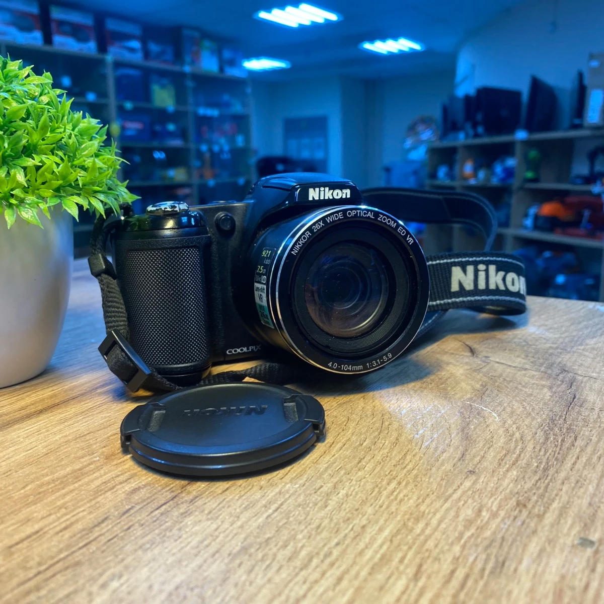 Компактная камера Nikon l840