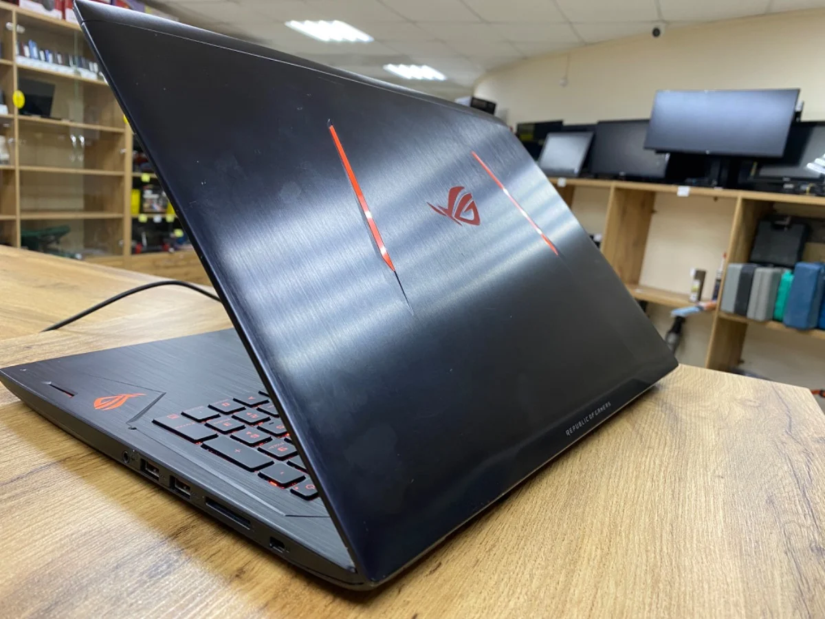 Игровой ноутбук Asus rog strix GL502VT