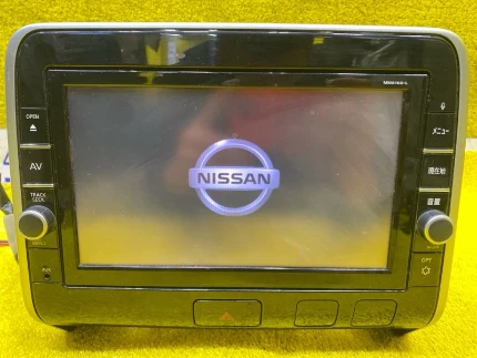 Фото для Магнитофон NISSAN SERENA GFC27/GC27/C27/GFNC27/GNC27/HFC27/HC27 MR20DD 2016/PANASONIC STRADA MM516D перед. (б/у)