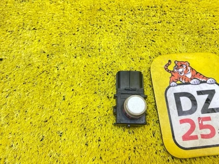 Фото для Датчик парктроника LEXUS LS460/460L/LS600H/600HL (б/у)