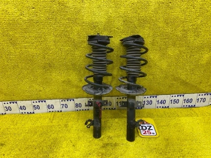 Фото для СТОЙКА ПАРА ЛЕВАЯ И ПРАВАЯ NISSAN XTRAIL NT32/T32/HNT32/HT32/NHT32 MR20DD 2014/ЛЕВЫЙ/ПРАВЫЙ перед. (б/у)