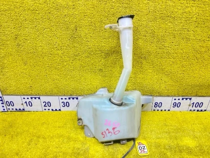 Фото для Бачок стеклоомывателя TOYOTA TUNDRA UCK40L 2UZFE 1999/Цвет 202 перед. (б/у)