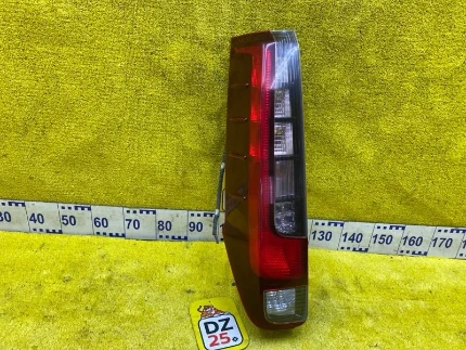 Фото для Стоп-сигнал TOYOTA NOAH/ESQUIRE ZRR85G/ZRR85W/ZRR85/ZRR80G/ZRR80/ZRR80W/ZWR80/ZWR80G/ZWR80W 3ZRFAE 2014/28 задн. лев. (б/у)
