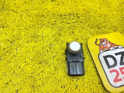 Фото для Датчик парктроника LEXUS LS460/460L/LS600H/600HL (б/у)