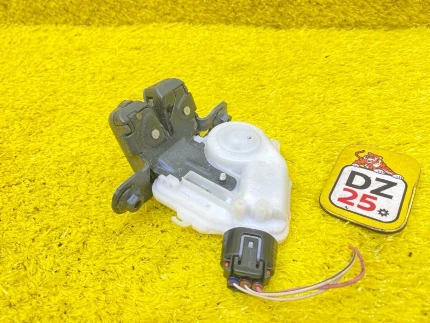 Фото для Замок 5-й двери TOYOTA COROLLA FIELDER NZE164G/NZE164/NZE161G/NZE161/ZRE162G/ZRE162/NKE165G/NKE165/NRE160/NRE161 1NZFXE 2013 (б/
