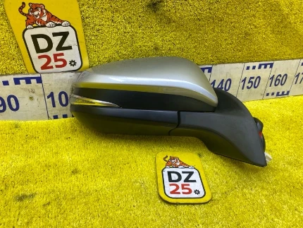 Фото для Уши TOYOTA NOAH/VOXY/ESQUIRE ZRR80G/ZRR80W/ZRR80/ZRR85G/ZRR85W/ZRR85/ZWR80/ZWR80G/ZWR80W 3ZRFAE 2014/Цвет 1F7 перед. прав. (б/у)