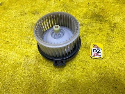 Фото для Мотор печки Toyota Isis ZGM10W/ANM10G/ANM10W/ANM15G/ANM15W/ZGM10G/ZGM10W/ZGM11G/ZGM11W/ZGM15G/ZGM15W/ZNM10G 2ZRFAE 2012/ЦВЕТ 1F7