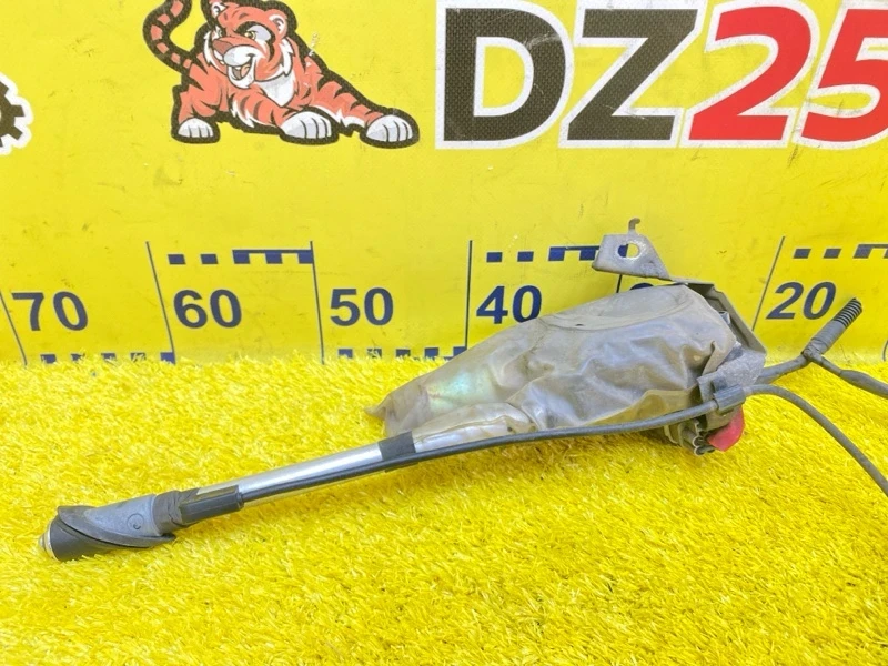 Фото для Антенна TOYOTA LAND CRUISER UZJ100W 2UZFE 2001/Цвет 057 перед. лев. (б/у)