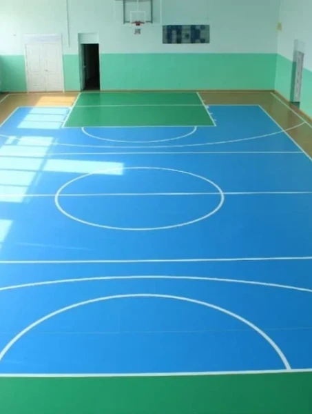 Фото для Монтаж наливных полимерных полов: Полиуретановый наливной пол для спортивных площадок