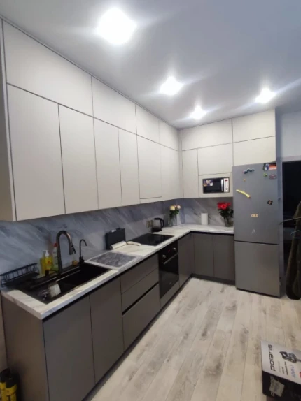 Кухонный гарнитур 3,2*1,9 м под заказ